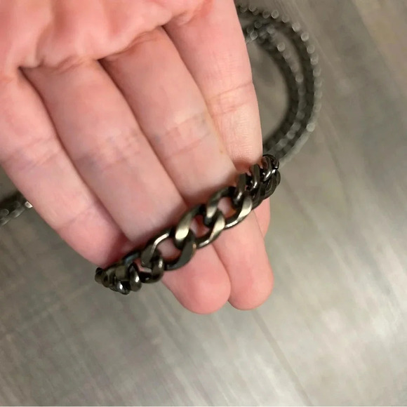 Black target clutch​ - Picture 2 of 6